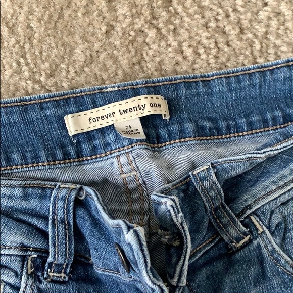 Jeans - Picture 3 of 4